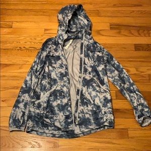 Lululemon Jacket, light & water resistance, size 4